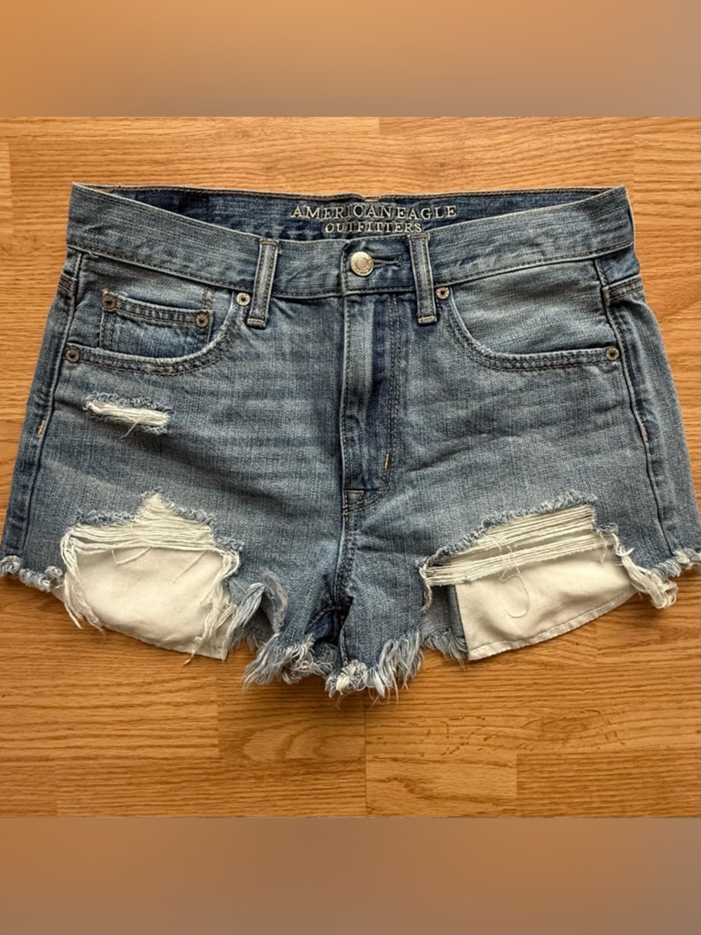 American Eagle Vintage Hi-Rise Festival Distressed Denim Shorts Size 6